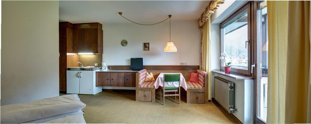 Residence Wiesenhof Campo Tures Quarto foto